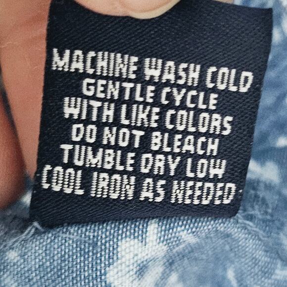 Vanilla Star Pearl Snap Button-Up Top Chambray Floral Size S NWT Cottage Country - Picture 8 of 10